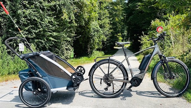 Family Aktion E Bike & Anhänger Thule